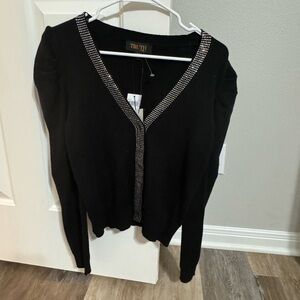 Truth sweater size small